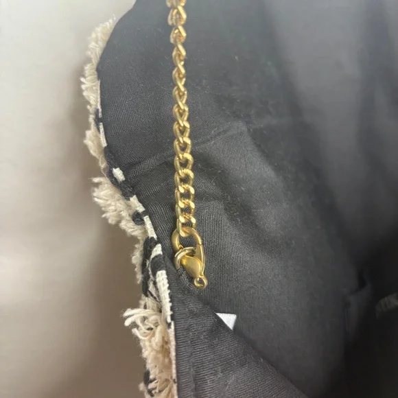 Antik Kraft Boho Beaded Fringe Black and Cream Crossbody Clutch - Picture 8 of 10